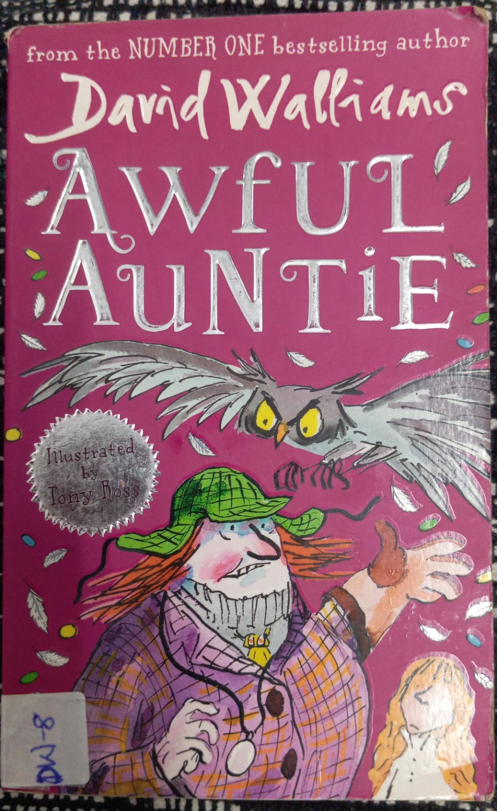 DAVID WALLIAMS: AWFUL AUNTIE - DW - 8