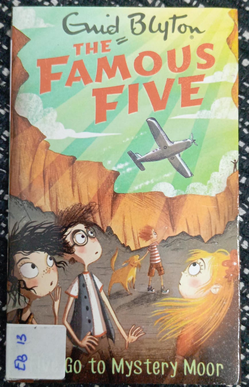 THE FAMOUS FIVE (FIVE GO TO MYSTERY MOOR) - EB - 13