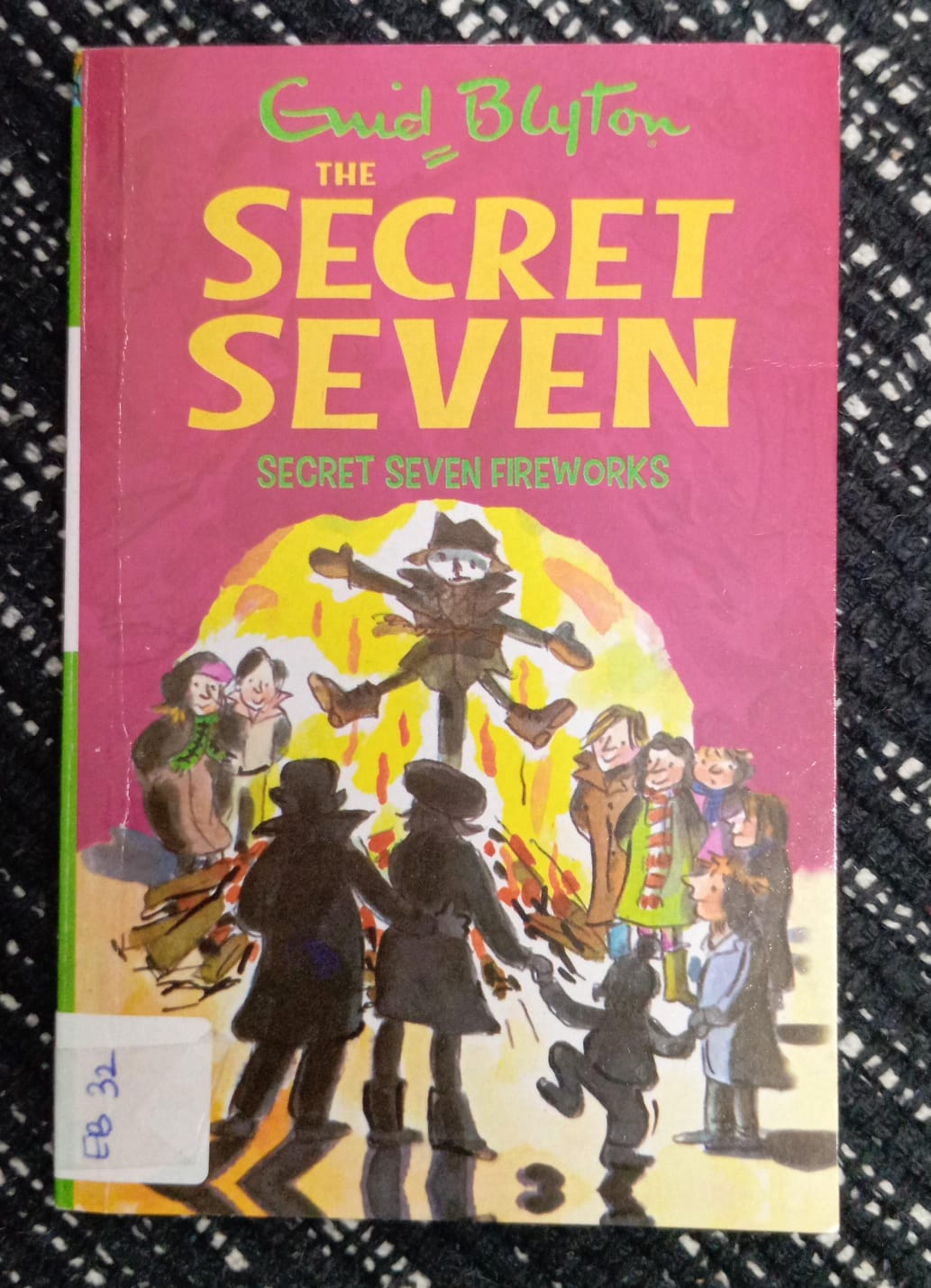 THE SECRET SEVEN ( SECRET SEVEN FIREWORKS) - EB - 32