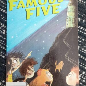 THE FAMOUS FIVE (FIVE GO TO SMUGGLER'S TOP) - EB - 4