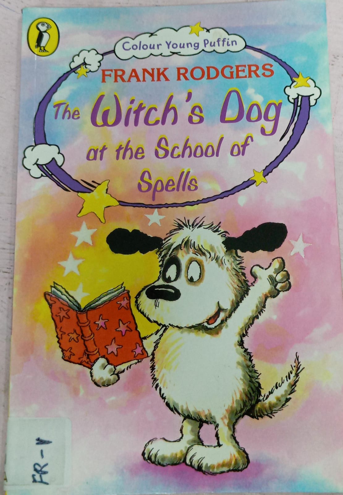 THE WITCH'S DOG AT THE SCHOOL OF SPELLS – FR-1