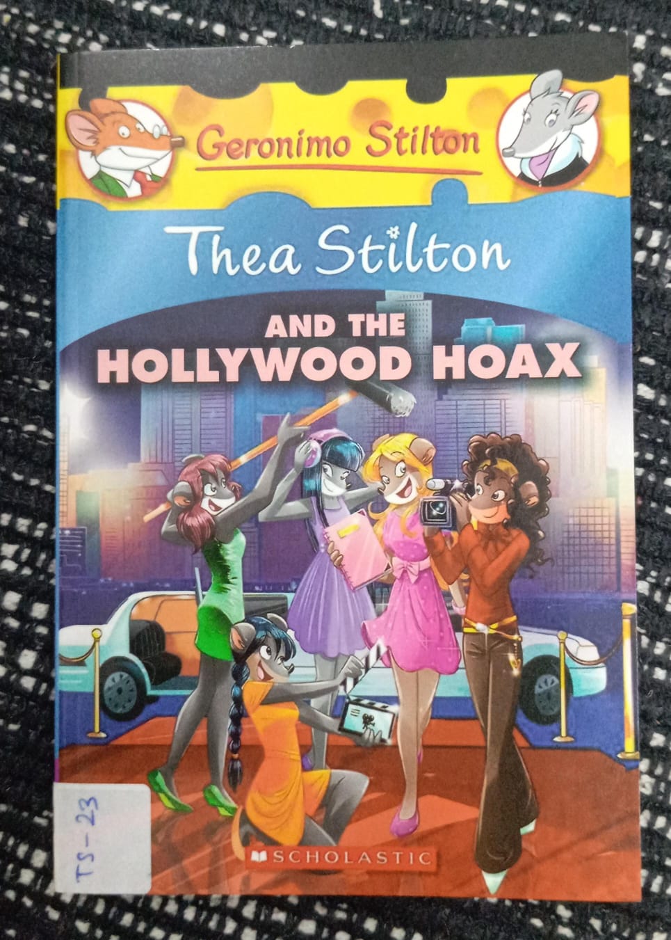 THEA STILTON: AND THE HOLLYWOOD HOAX – TS-23