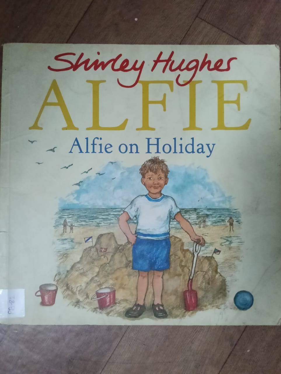Book 32: Alfie on Holiday (2019)