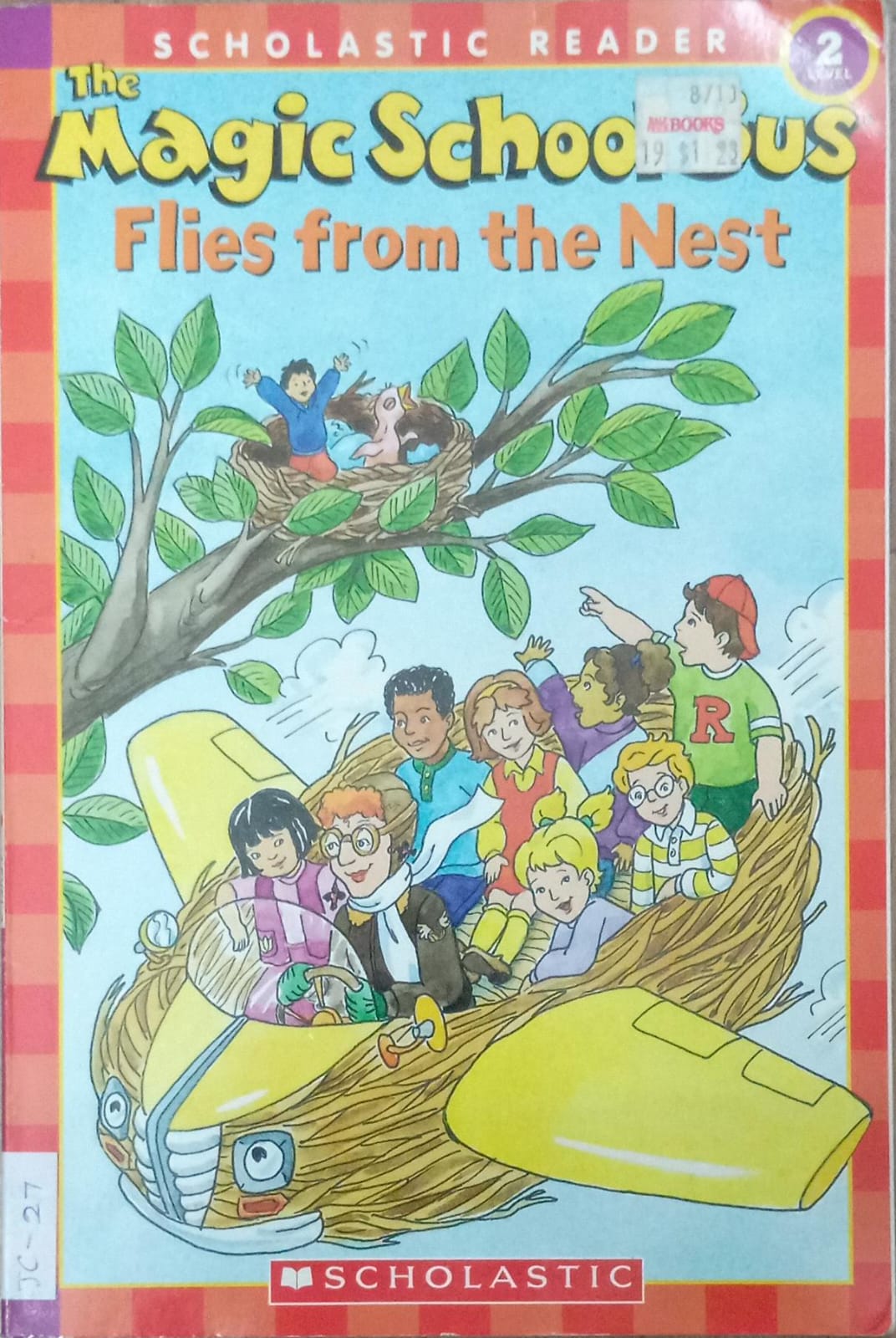 THE MAGIC SCHOOL BUS FLIES FROM THE NEST